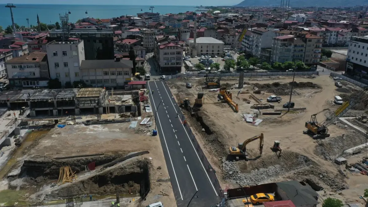 MİLLET DÜZÜ’NDE İLK ASFALT