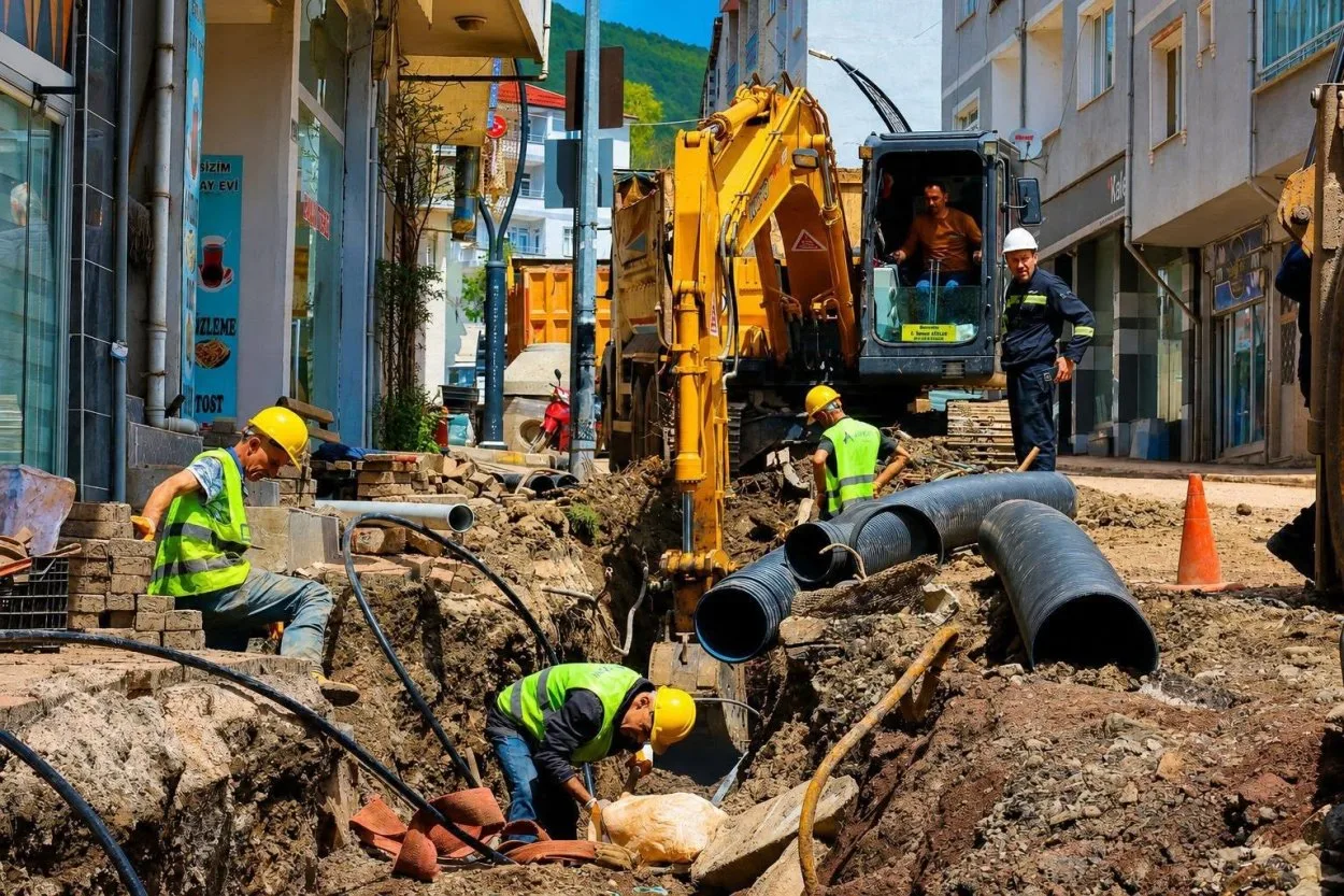BÜYÜKŞEHİR, ORDU’YU GELECEĞE HAZIRLIYOR