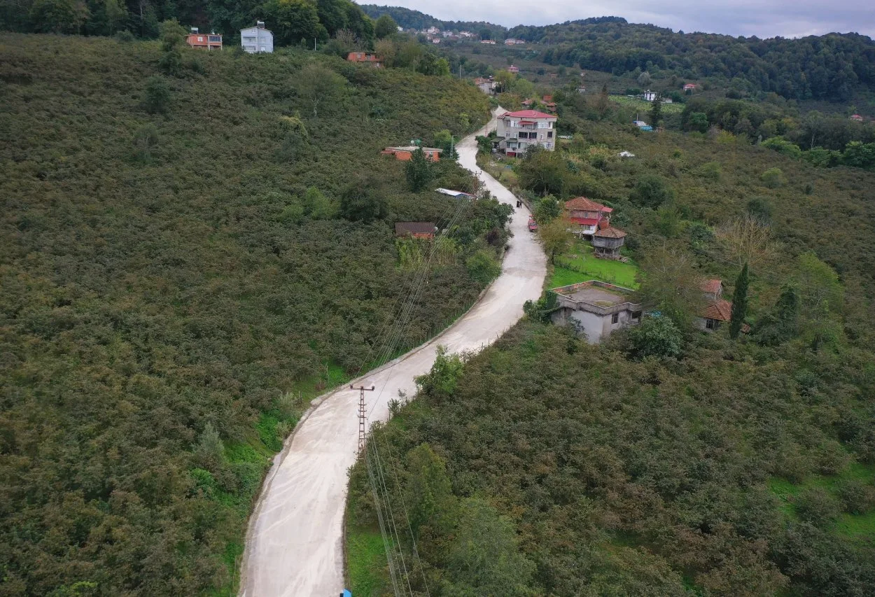ÜNYE ÇATAK MAHALLESİNE BETON YOL