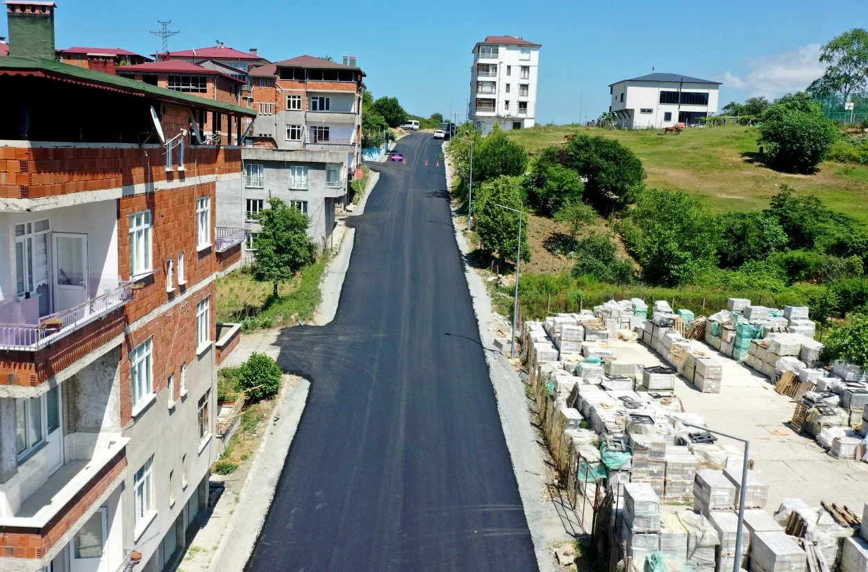 ÜNYE GÜRECÜLÜ MAHALLESİ SICAK ASFALTA KAVUŞTU