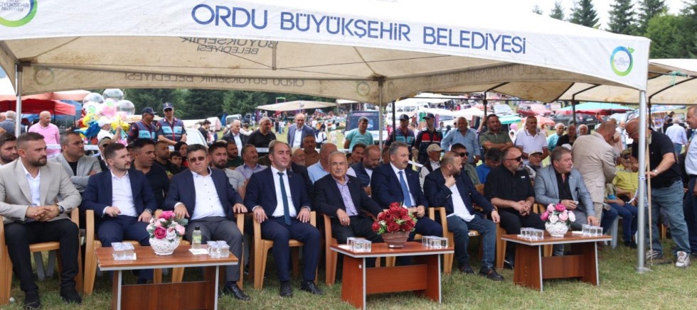 916. YAĞLI GÜREŞ VE KÜLTÜR FESTİVALİNİN AÇILIŞI YAPILDI