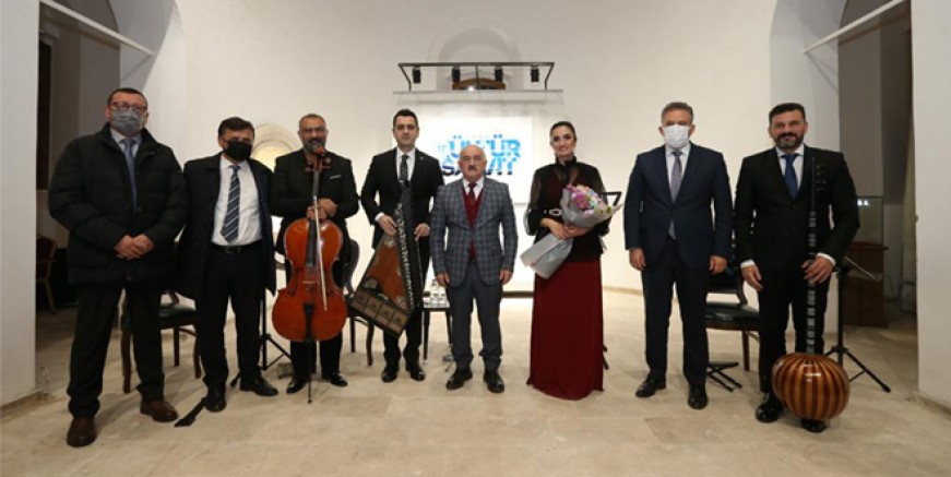 AKUSTİK KONSER MEST ETTİ 