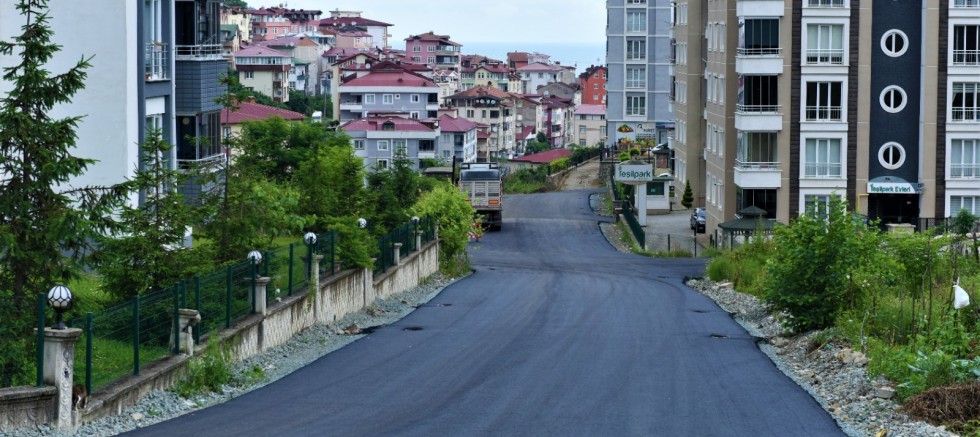ALTINORDU BELEDİYESİNİN SOKAKLARA SICAK DOKUNUŞU DEVAM EDİYOR