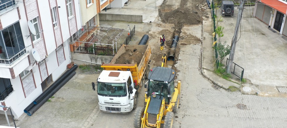 ALTINORDU ŞİRİNEVLER’DE ALTYAPI SORUNUNA NEŞTER