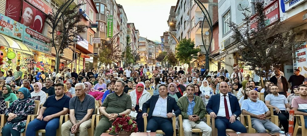 AYBASTILILARDAN YOĞUN İLGİ