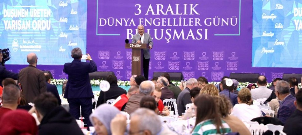BAŞKAN GÜLER, 3 ARALIK DÜNYA ENGELLİLER GÜNÜ BULUŞMASINA KATILDI