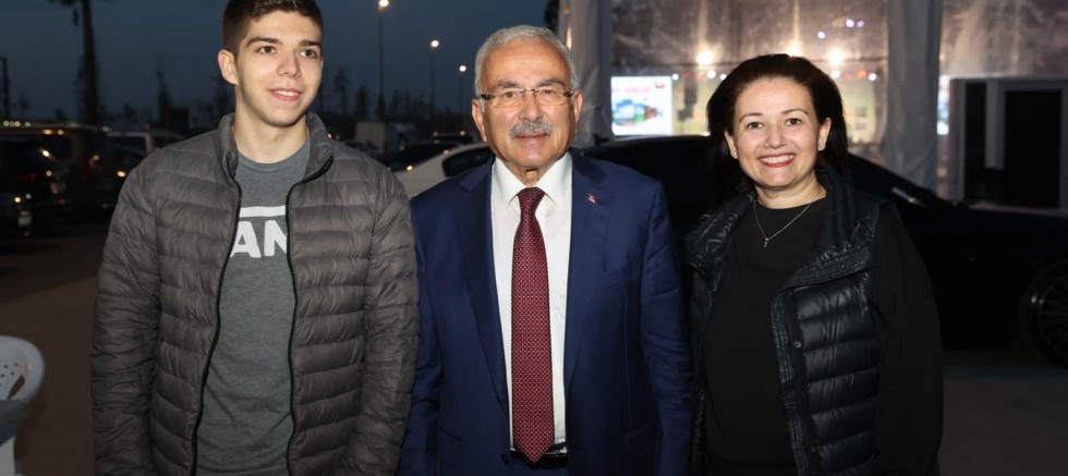 BAŞKAN GÜLER’E İSTANBUL’DA SEVGİ SELİ 