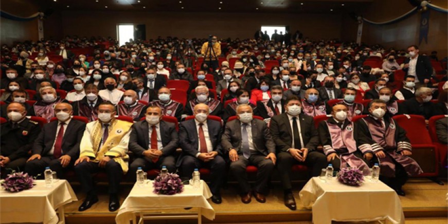 BAŞKAN GÜLER ODÜ’DE YILIN İLK DERSİNİ VERDİ