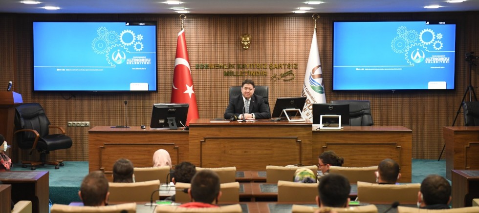 BAŞKAN TÖREN, “KAPIMIZ DA GÖNLÜMÜZ DE HER ZAMAN AÇIK”