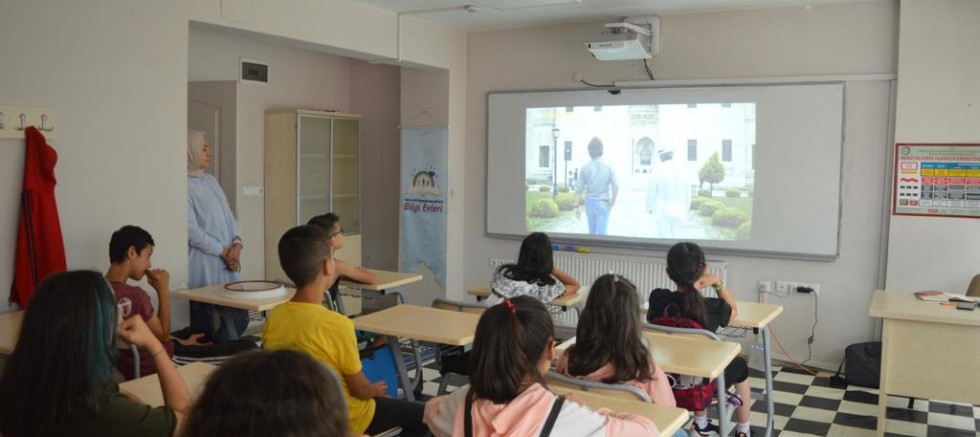 BİLGİ EVLERİ’NDE YAZ BAŞKA GÜZEL 