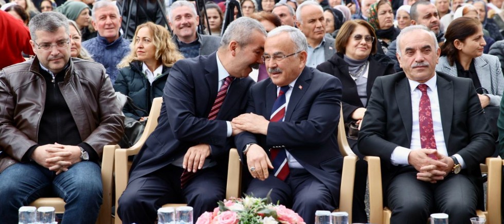 BÜYÜKŞEHİR BELEDİYESİNCE TAMAMLANAN CEMEVİNİN AÇILIŞI YAPILDI