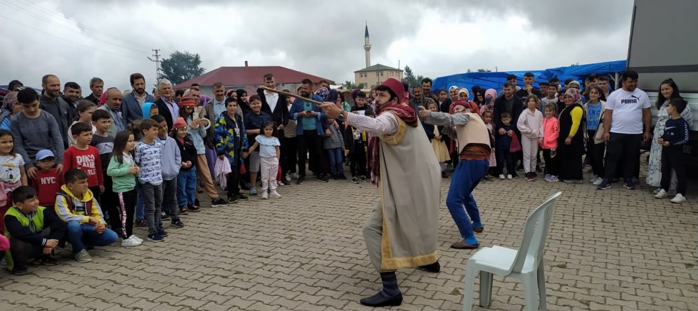 BÜYÜKŞEHİR ÇOCUKLARIN YÜZÜNÜ GÜLDÜRDÜ 