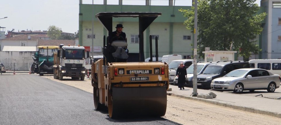 BÜYÜKŞEHİR’DEN ÜNYE’YE SICAK ASFALT