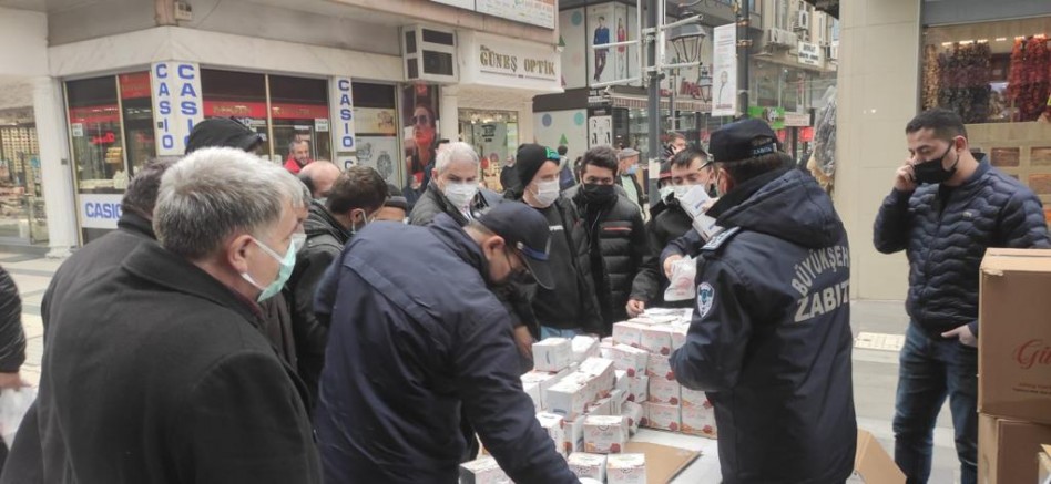 BÜYÜKŞEHİRDEN KANDİL SİMİDİ İKRAMI 