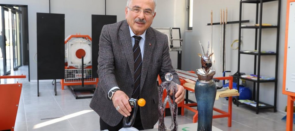 CAM SANATININ EN GÜZEL ÖRNEKLERİ ORDU’DA 