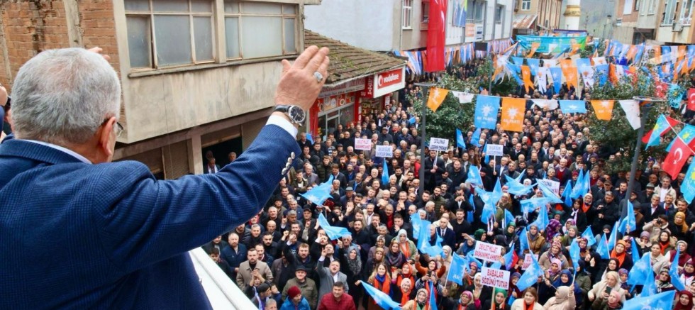 ÇATALPINAR’DA HİLMİ GÜLER İZDİHAMI