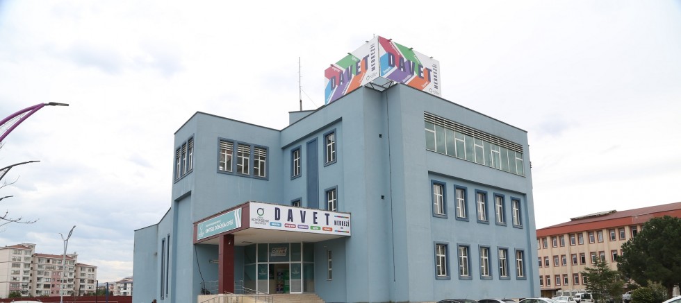 DAVET’İN KAPILARI HERKESE AÇIK