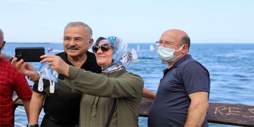 DENİZDE YELKEN VE KANO ŞÖLENİ