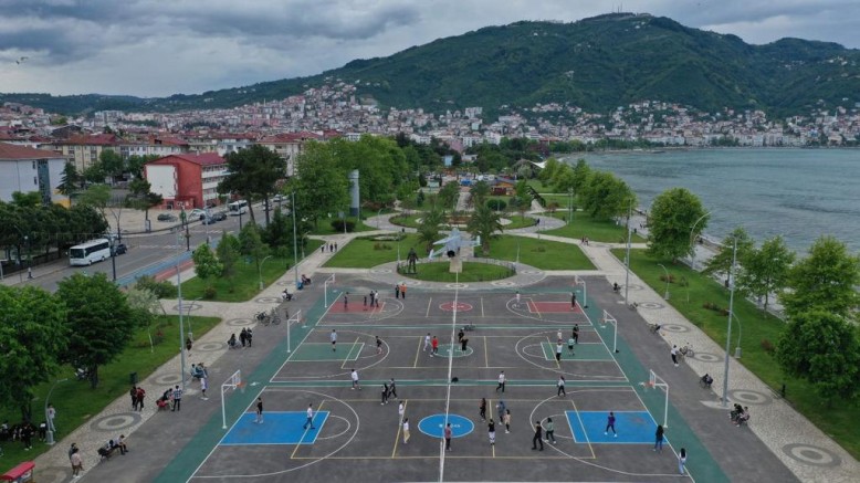 HERŞEY ÇOCUKLAR VE GENÇLER İÇİN 