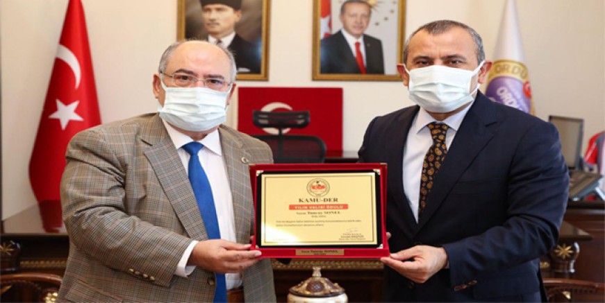 KAMU-DER’DEN VALİ SONEL’E  “YILIN EN BAŞARILI VALİSİ” ÖDÜLÜ