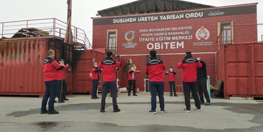 KOMŞU İTFAİYEYE ARAMA KURTARMA EĞİTİMİ 