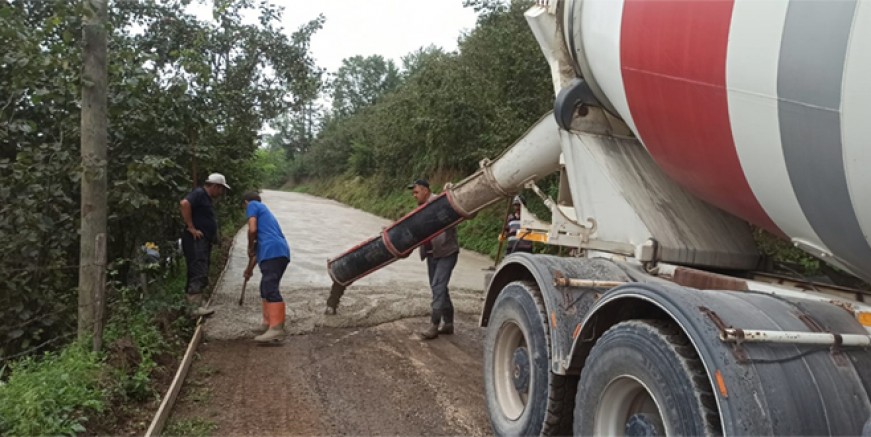 KORGAN’DA BETON YOL SEVİNCİ