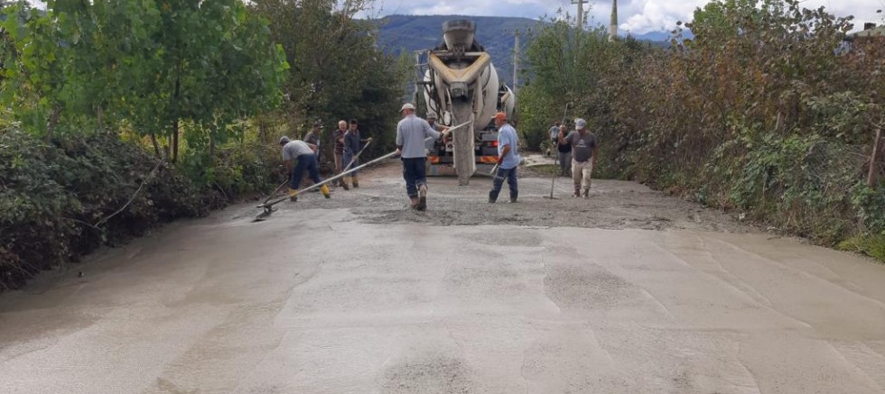 KUMRU’NUN MAHALLELERİNE BETON KONFORU