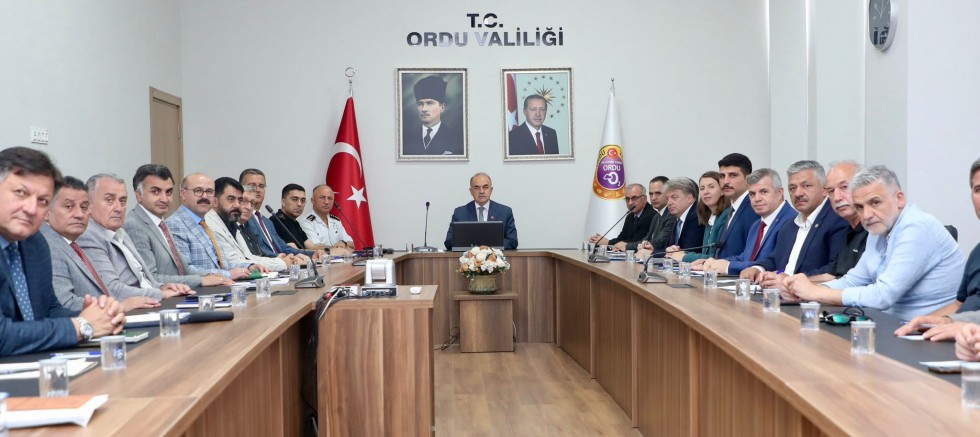 MEVSİMLİK TARIM İŞÇİLERİNE YÖNELİK HAZIRLIK TOPLANTISI YAPILDI
