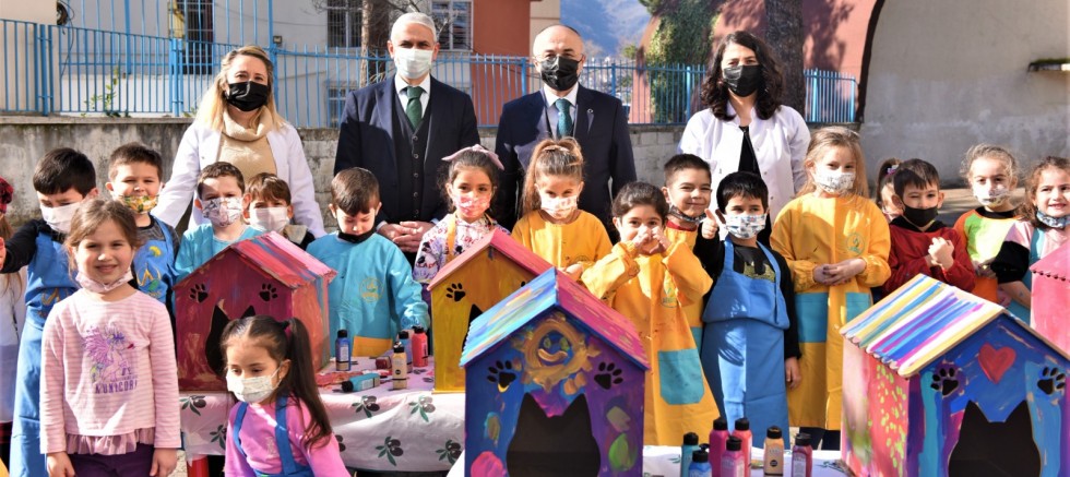 MİNİK PATİLERİN EVLERİ MİNİK ELLERDE RENKLENDİ