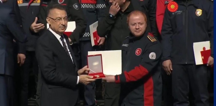 OBB ARAMA KURTARMA EKİBİNE DEVLET ÜSTÜN FEDAKÂRLIK MADALYASI 