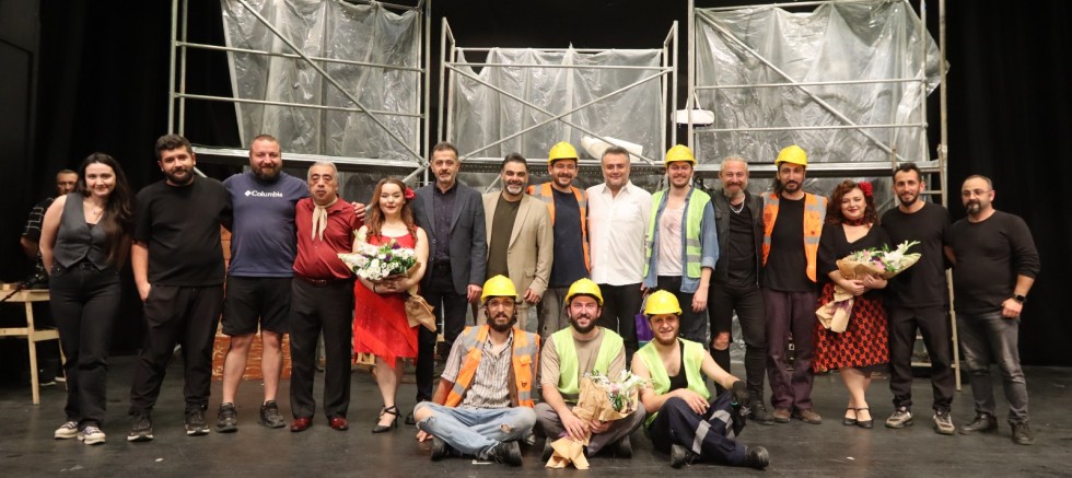 OBBKT, ADANA ŞEHİR TİYATROLARI FESTİVALİNDE İZLEYİCİDEN TAM NOT ALDI