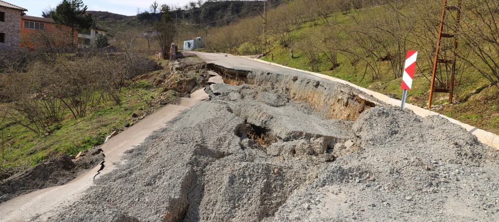 ORDU’DA 256 YOL AĞINDA HEYELAN MEYDANA GELDİ