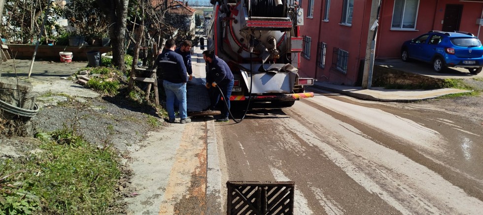 ORDU’DA KANAL VE YAĞMUR SUYU HATLARI TEMİZLENİYOR