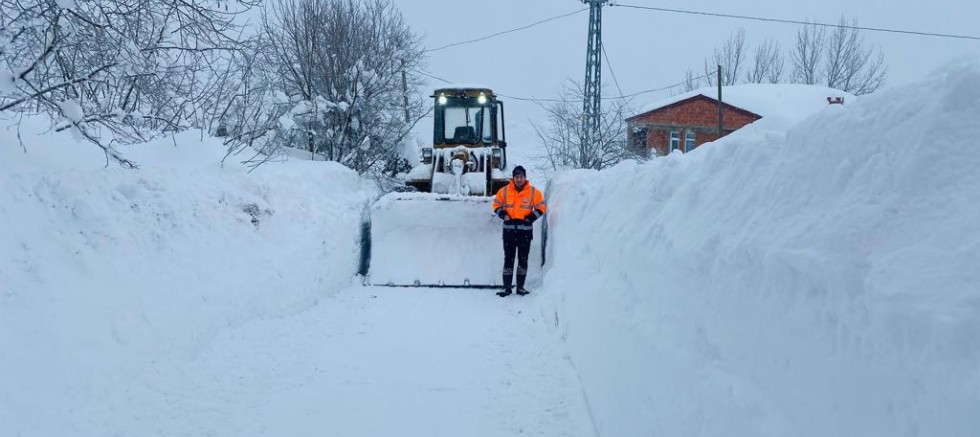 ORDU’DA KAR KALINLIĞI 4 METREYE ULAŞTI