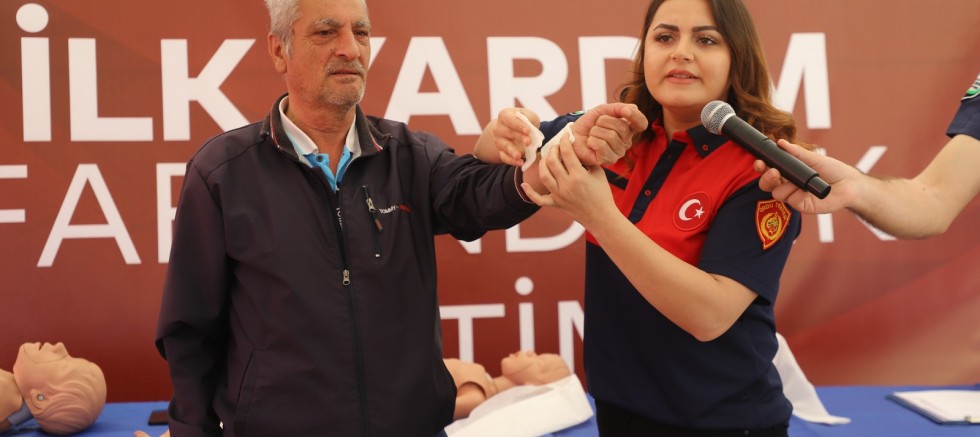 ORDU İTFAİYESİ, HALKA AÇIK İLK YARDIM EĞİTİMLERİ DÜZENLİYOR