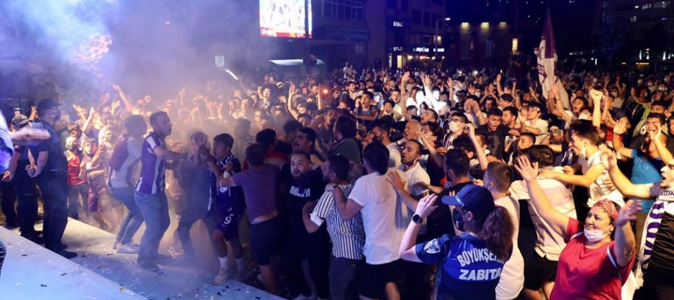 ORDU, TAKIMINI BAĞRINA BASTI 