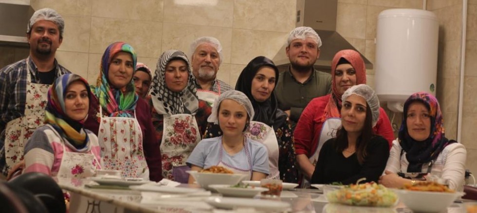 ORMEK MUTFAKLARI, AŞÇI ADAYLARINA EV SAHİPLİĞİ YAPIYOR 