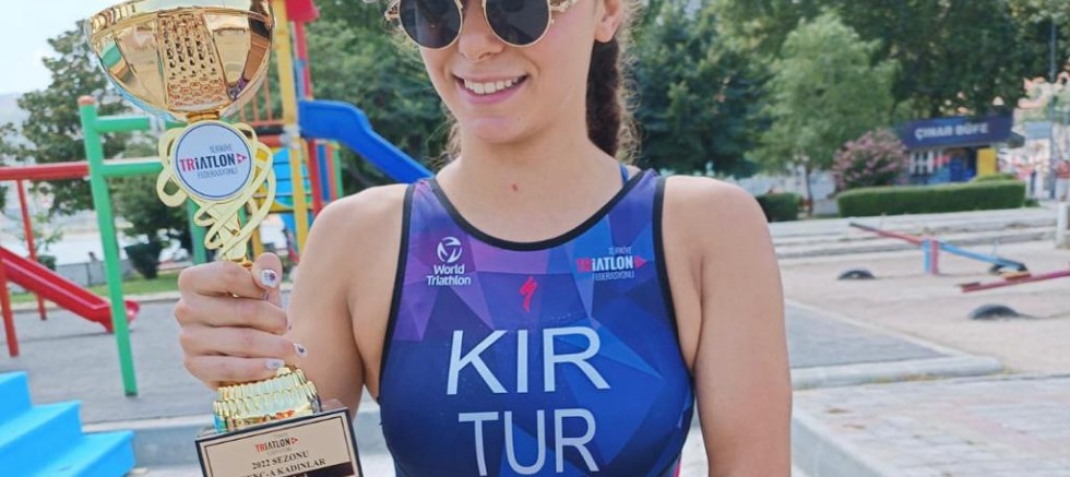 SELİNAY TUĞÇE KIR ORDU’YU GURURLANDIRDI