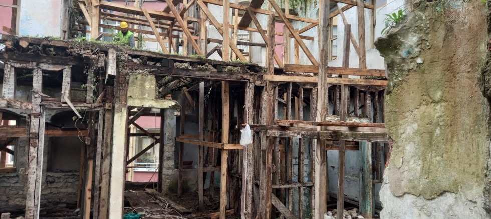TARİHİ KONAKTA RESTORASYON BAŞLADI