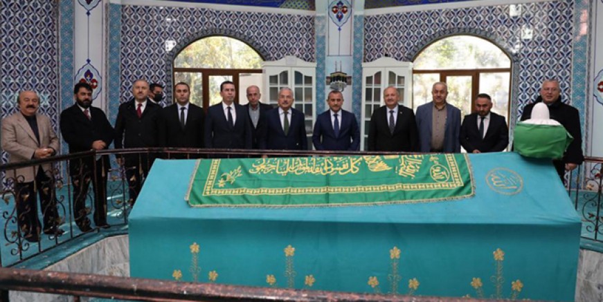 TASAVVUF VE HALK ŞAİRİ YUNUS EMRE 700. YIL DÖNÜMÜNDE ANILIYOR