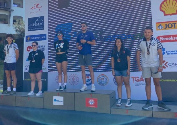 TRİATLON SPORCUSU KIR’DAN BİR ALTIN MADALYA DAHA 