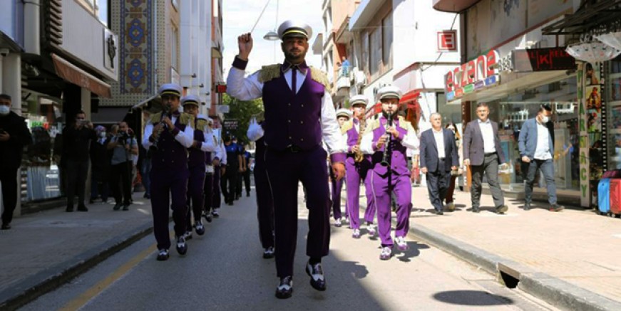 ÜNYE FESTİVAL HAVASINDA BİR GÜN YAŞADI 