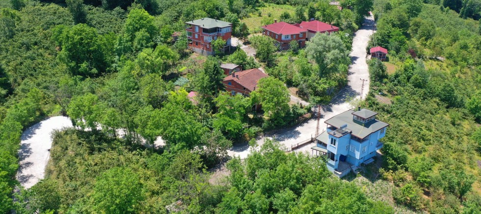 ÜNYE-KUMRU BAĞLANTI YOLUNDA BETON SEVİNCİ